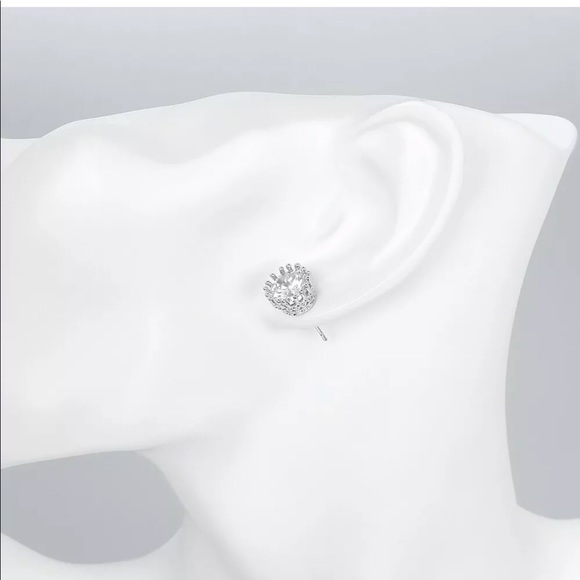 Swarovski Crystals Stud Earrings 14k White Gold, NICE EARRINGS, CUTE EARRINGS - Picture 7 of 8